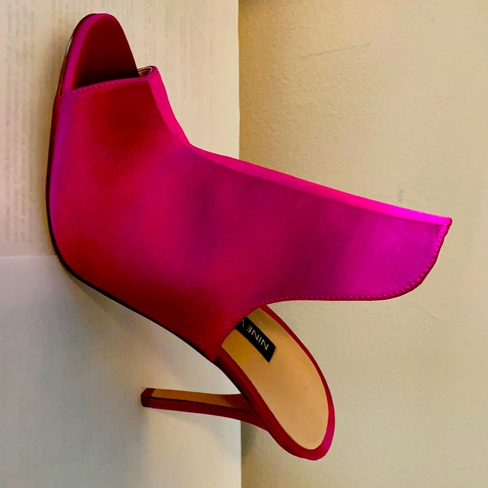 NEVER WORN Nine West Magdor pink mules size 7